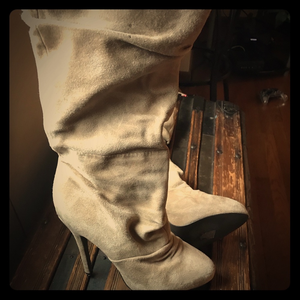 Aldo suede like boots